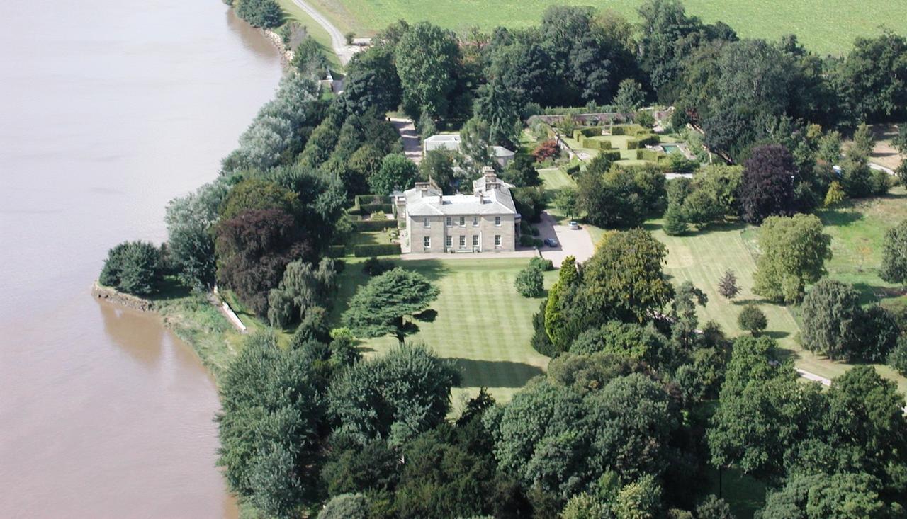 Saltmarshe Hall Exterior photo
