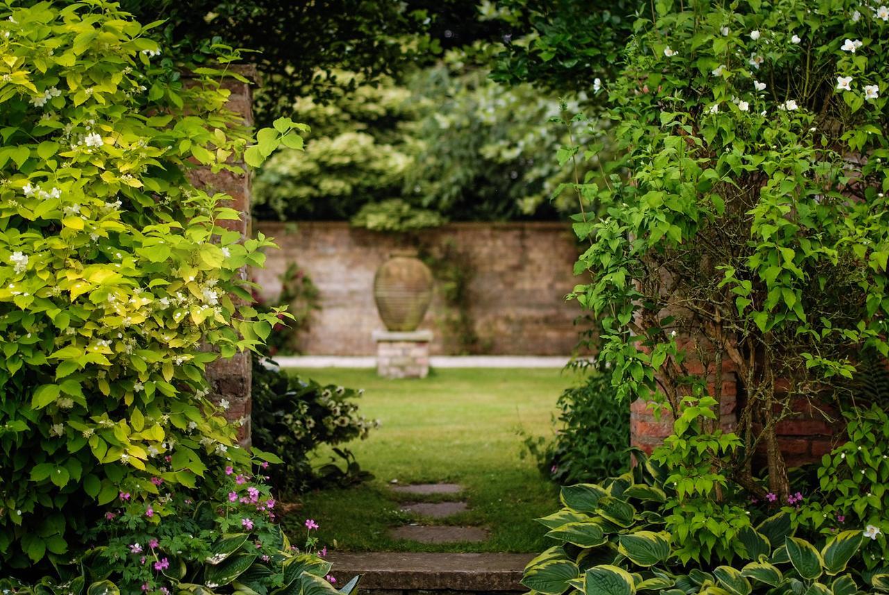 Saltmarshe Hall Exterior photo
